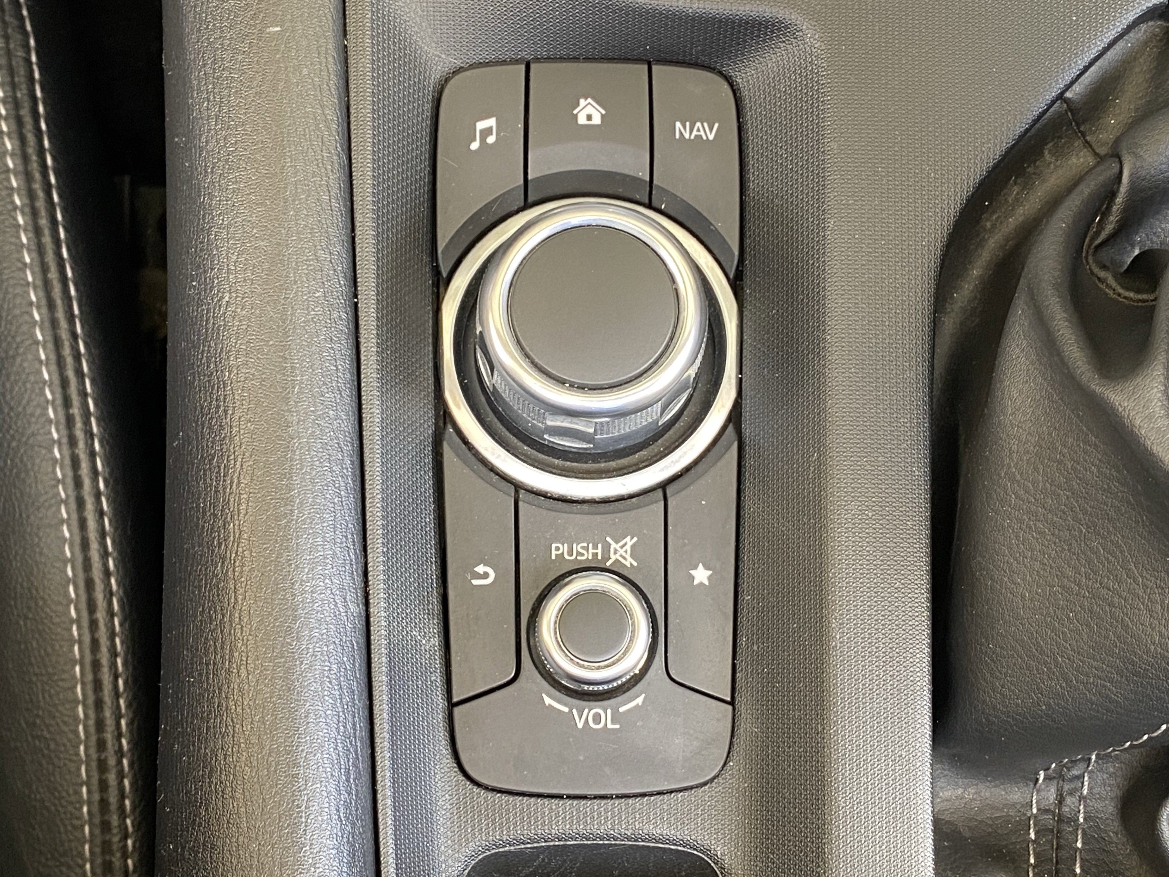 Used 2020 MAZDA MX-5 Miata RF Grand Touring RWD image 32