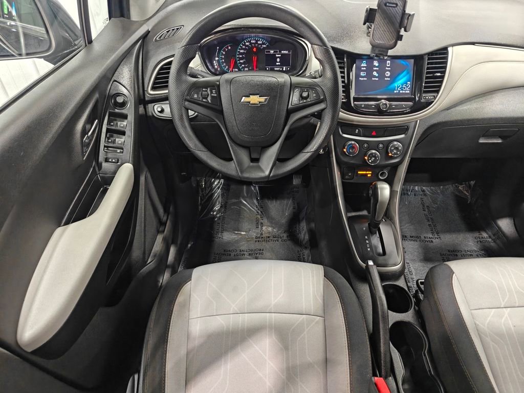 Used 2017 Chevrolet Trax LT image 4
