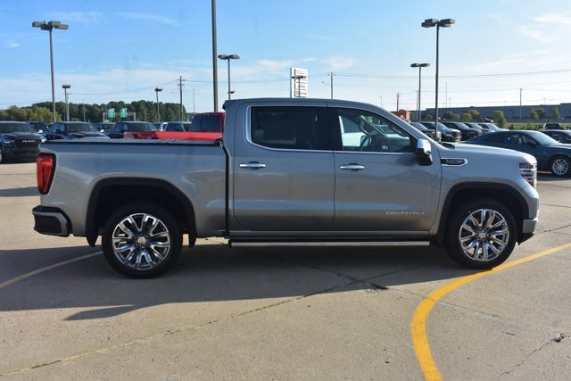 Used 2023 GMC Sierra 1500 Denali w/ Denali Reserve Package AWD/4WD image 4