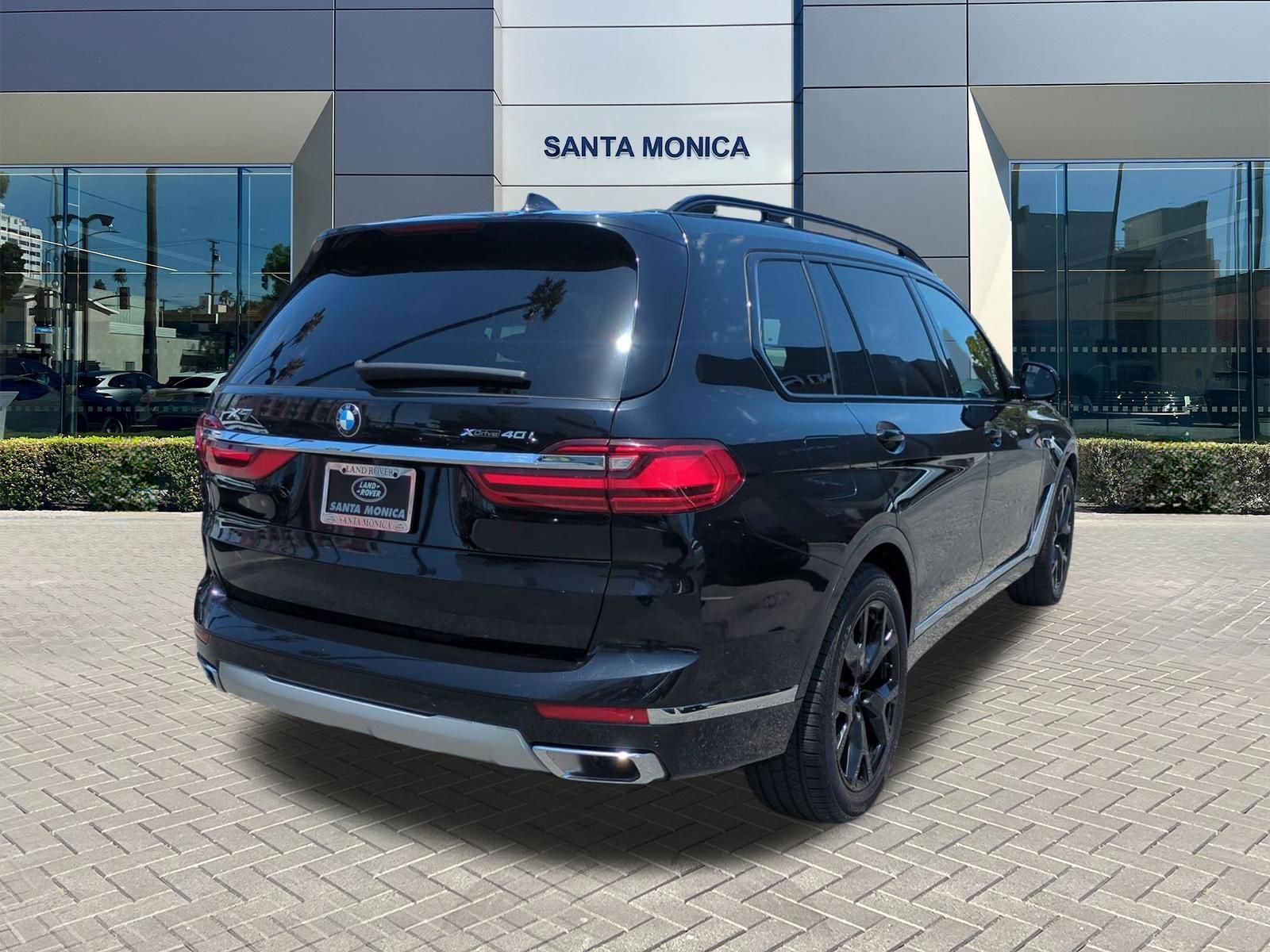 Used 2022 BMW X7 xDrive40i w/ Parking Assistance Package AWD/4WD image 5