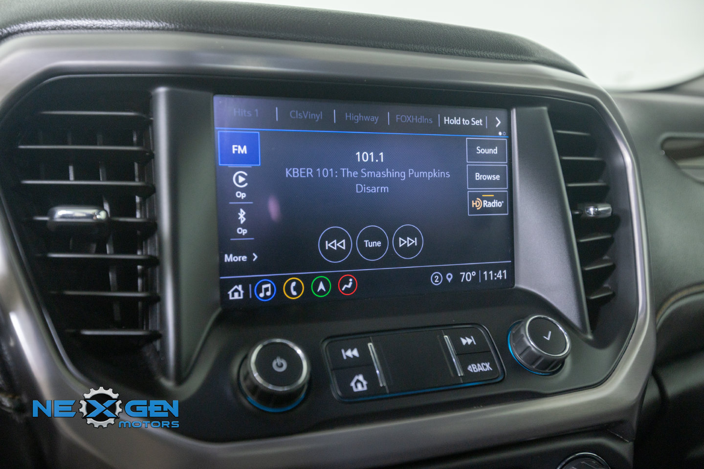 Used 2021 GMC Acadia AT4 w/ Trailering Package AWD/4WD image 19
