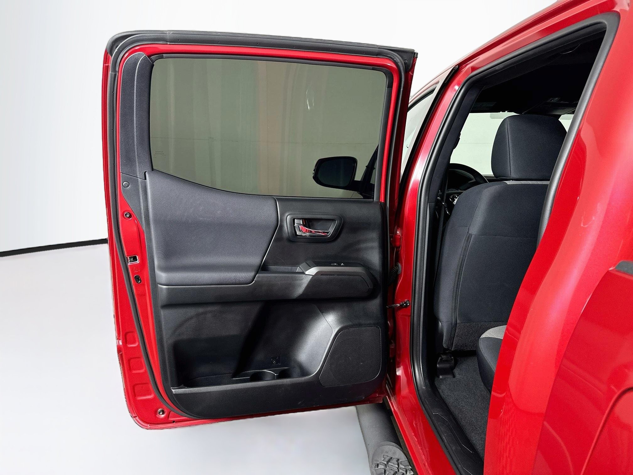 Used 2021 Toyota Tacoma TRD Sport RWD image 25