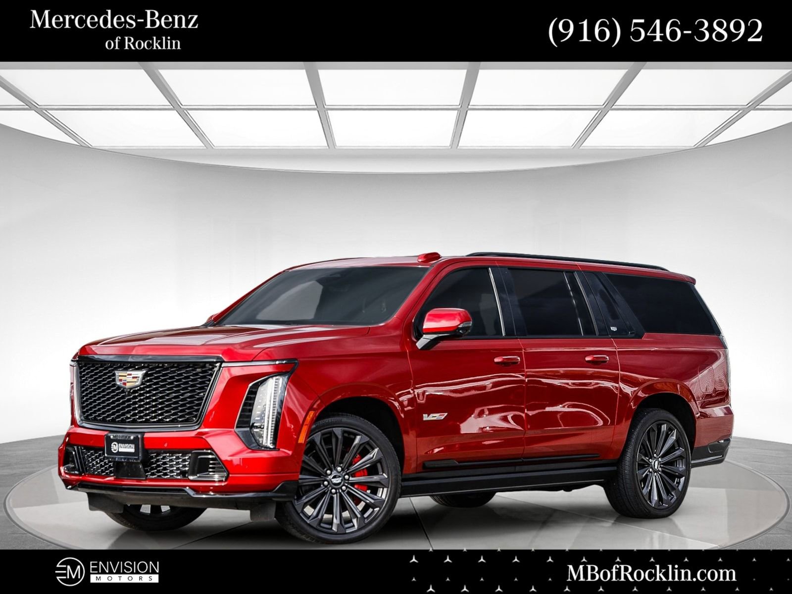 Used 2025 Cadillac Escalade ESV V image 1