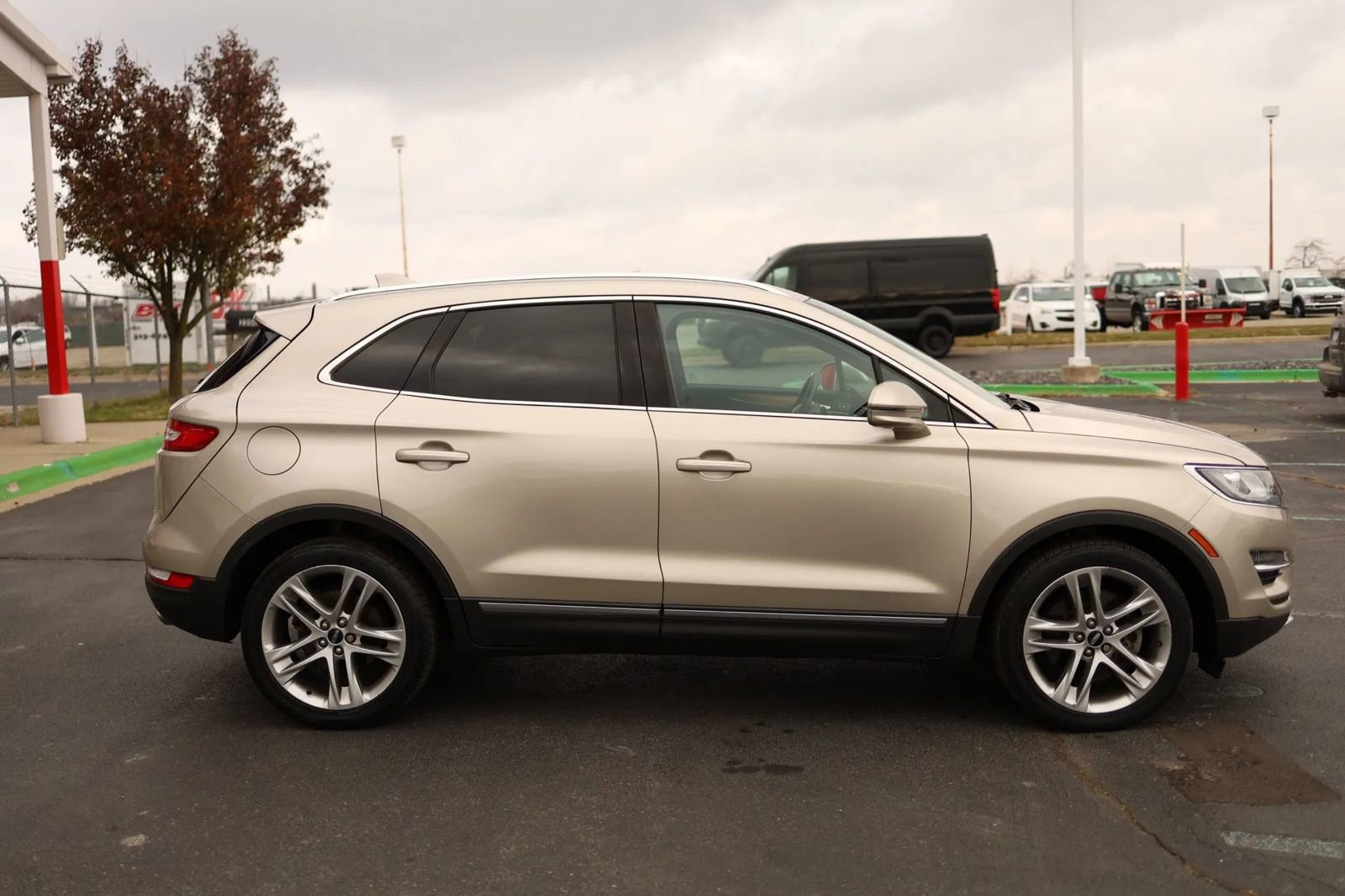 Used 2015 Lincoln MKC AWD w/ Equipment Group 102A Reserve image 4