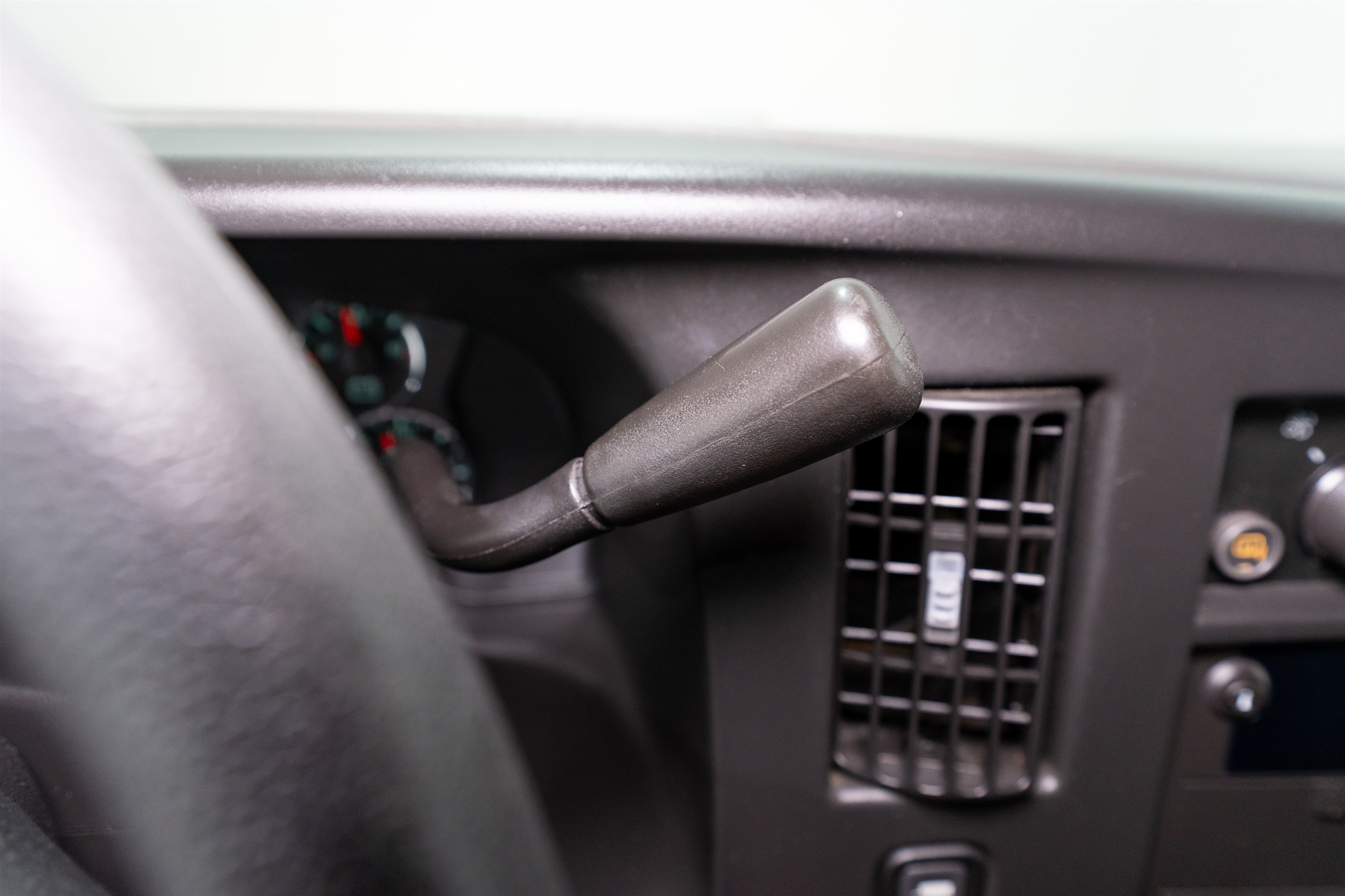 Used 2008 Chevrolet Express 1500 w/ Power Package RWD image 20