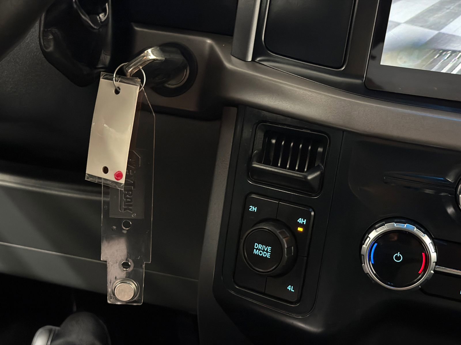 Used 2025 Ford F150 XLT w/ Equipment Group 301A Standard image 27