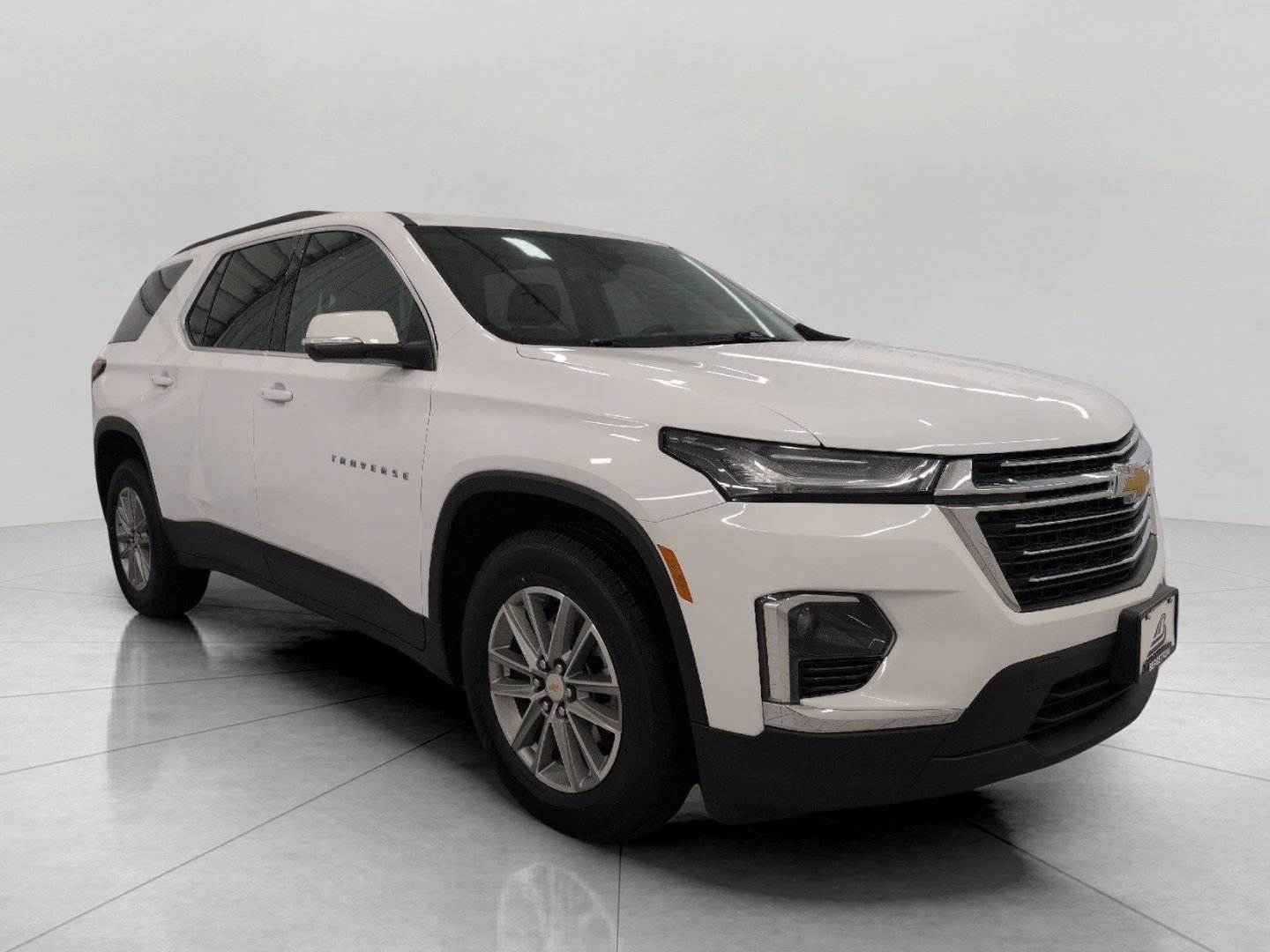 Used 2023 Chevrolet Traverse LT w/ LPO, Floor Liner Package AWD/4WD image 1