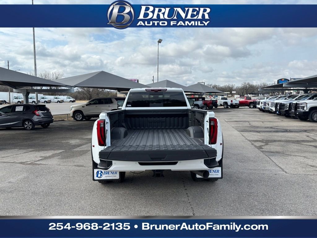 New 2026 GMC Sierra 3500 Denali w/ Denali Reserve Package image 7