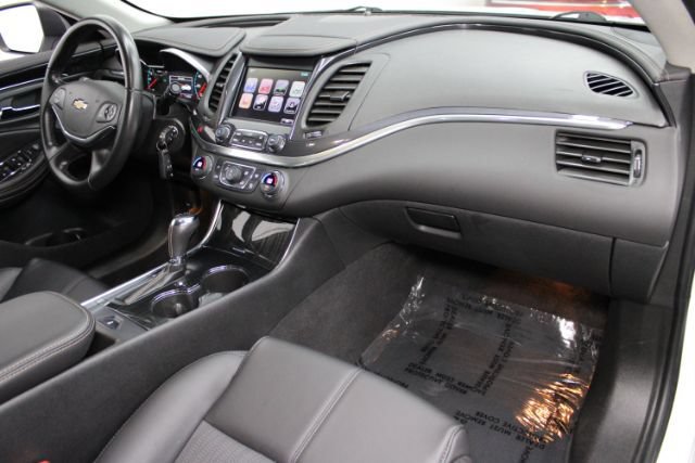 Used 2017 Chevrolet Impala LT FWD image 25