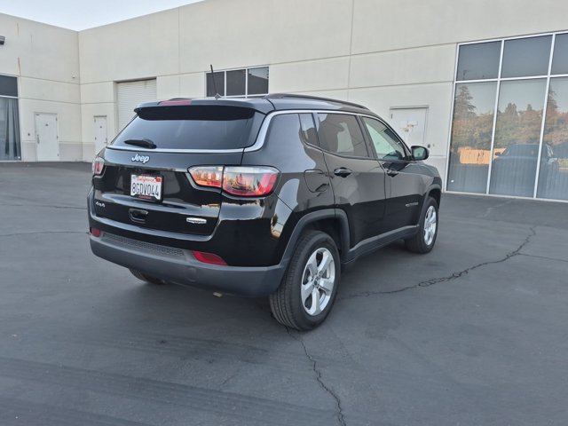 Used 2018 Jeep Compass Latitude AWD/4WD image 5