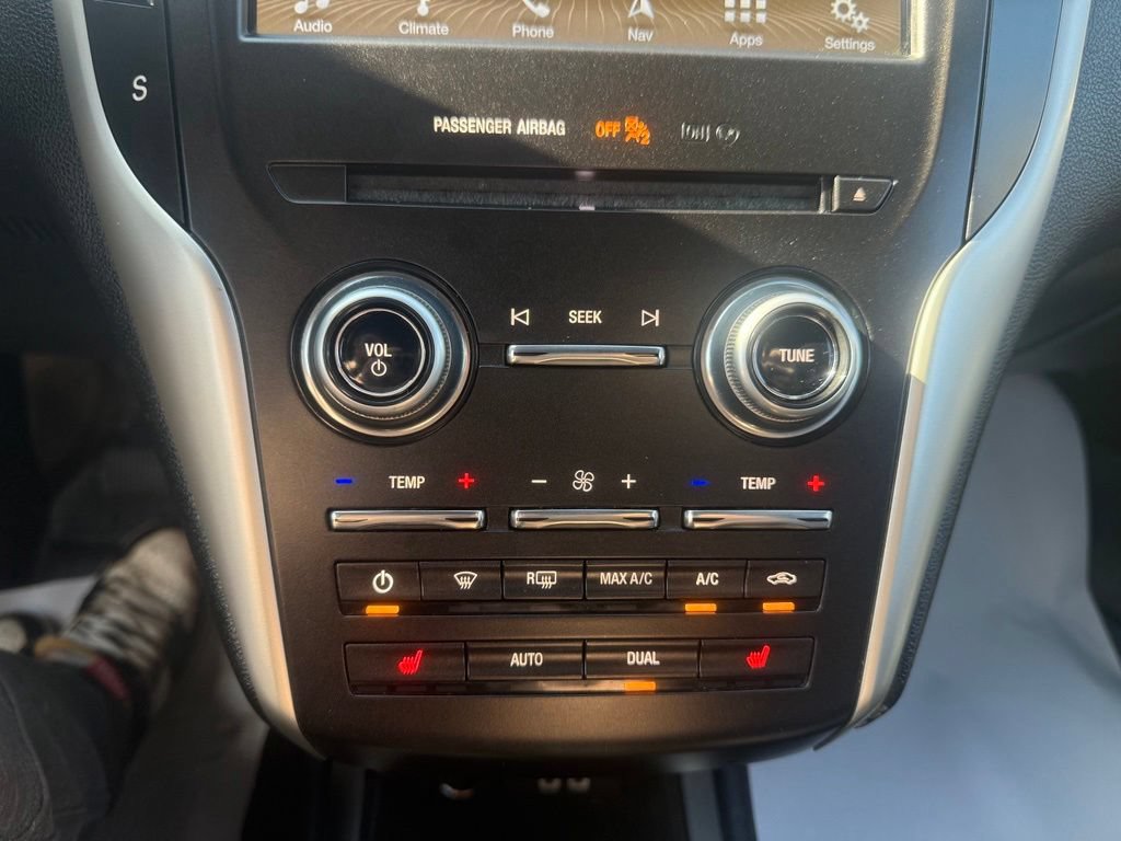 Used 2017 Lincoln MKC Select w/ Select Plus Package AWD/4WD image 26