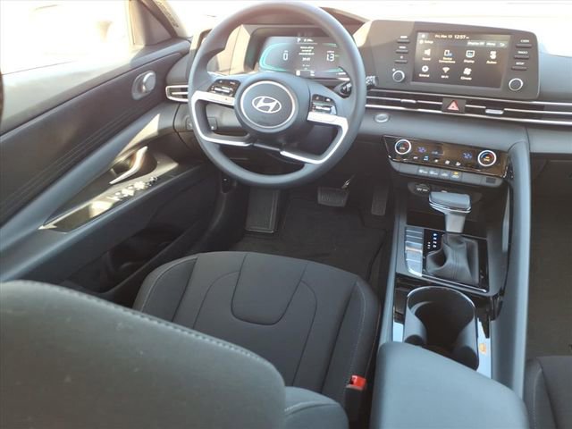 New 2026 Hyundai Elantra Blue image 4