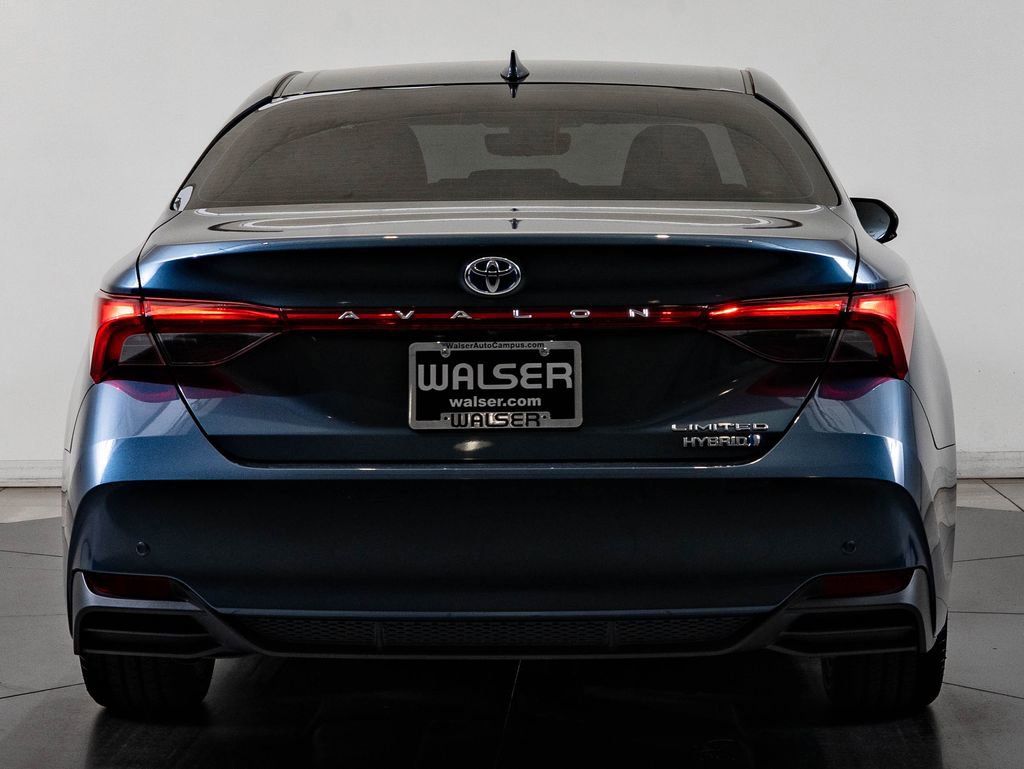 Used 2021 Toyota Avalon Limited w/ Advanced Safety Package FWD image 7