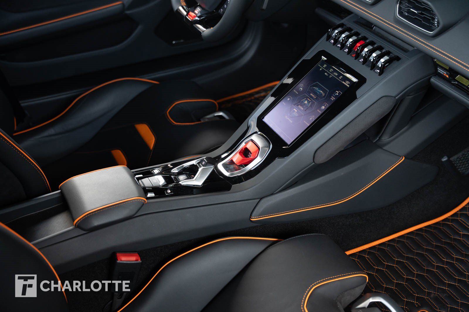 Used 2024 Lamborghini Huracan EVO AWD/4WD image 38