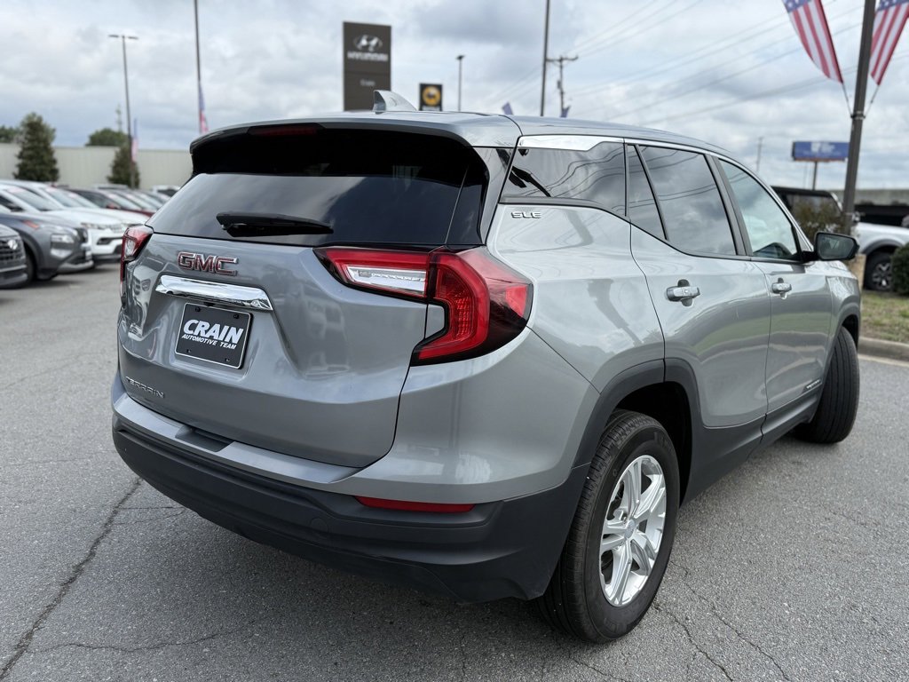 Used 2024 GMC Terrain SLE image 7