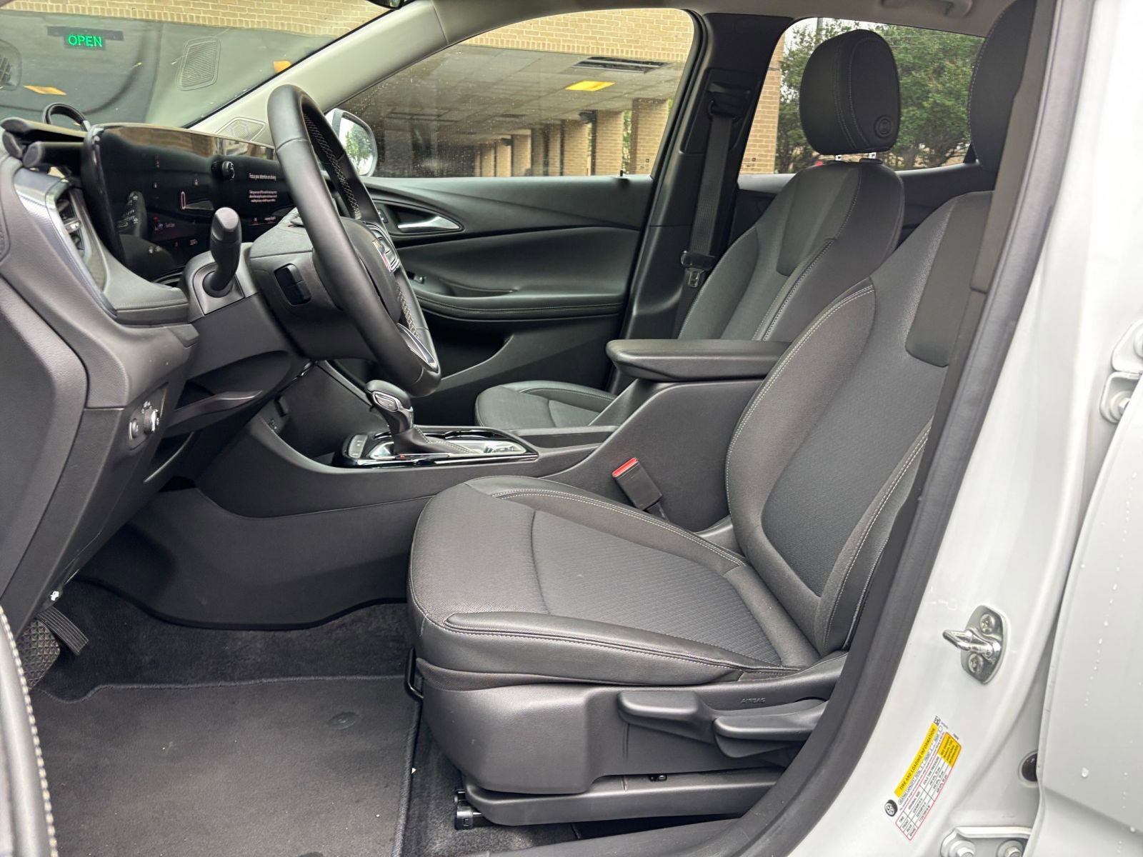 Used 2025 Buick Encore GX Preferred FWD image 22