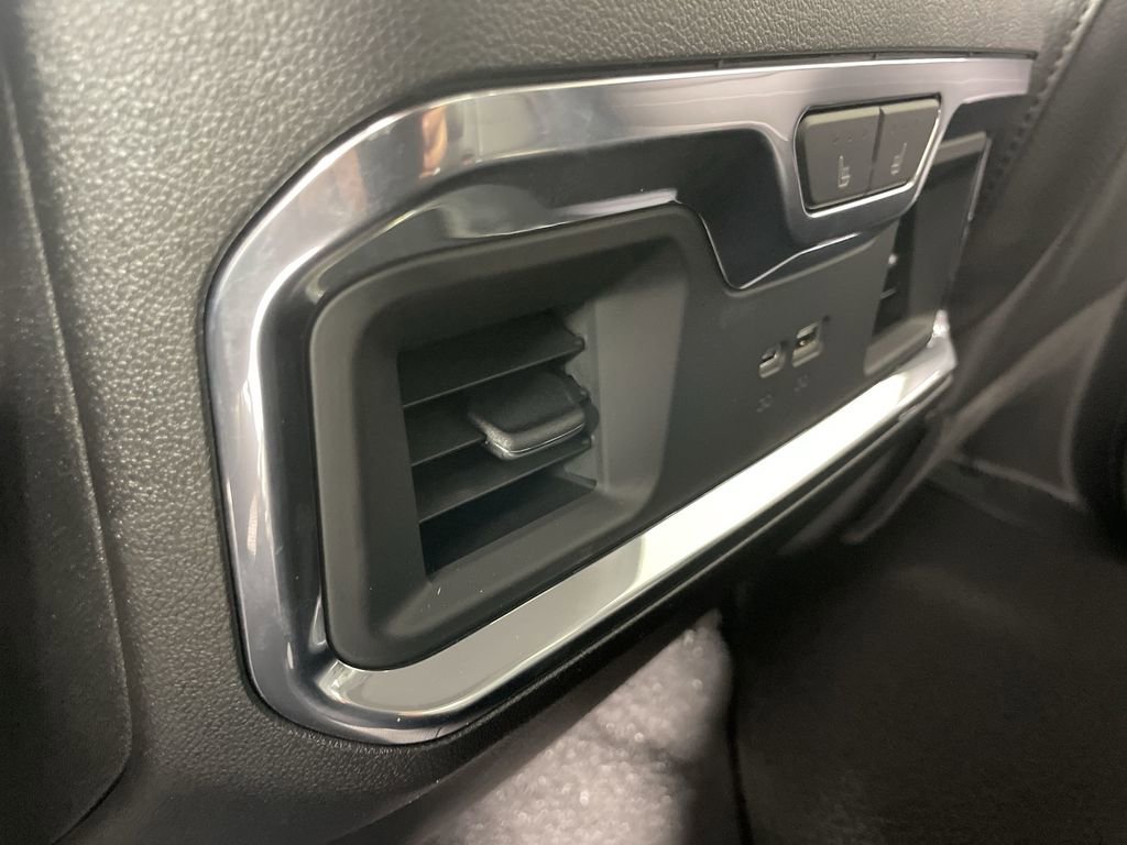 New 2025 GMC Sierra 2500 Denali w/ Denali Reserve Package image 22