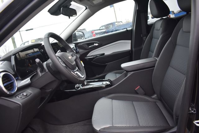 New 2026 Chevrolet Trax LT w/ LT Convenience Package image 21