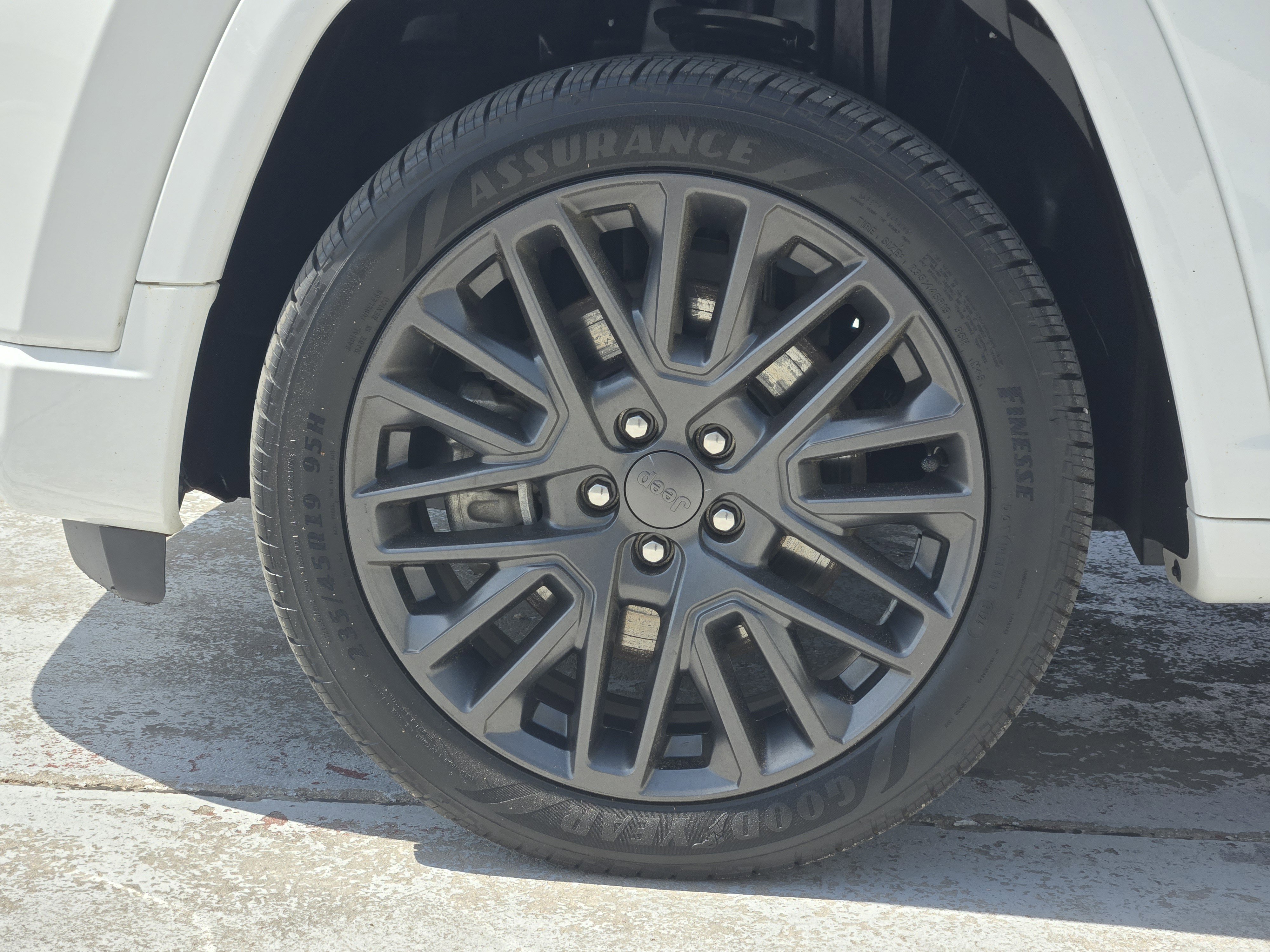 Used 2023 Jeep Compass High Altitude AWD/4WD image 15