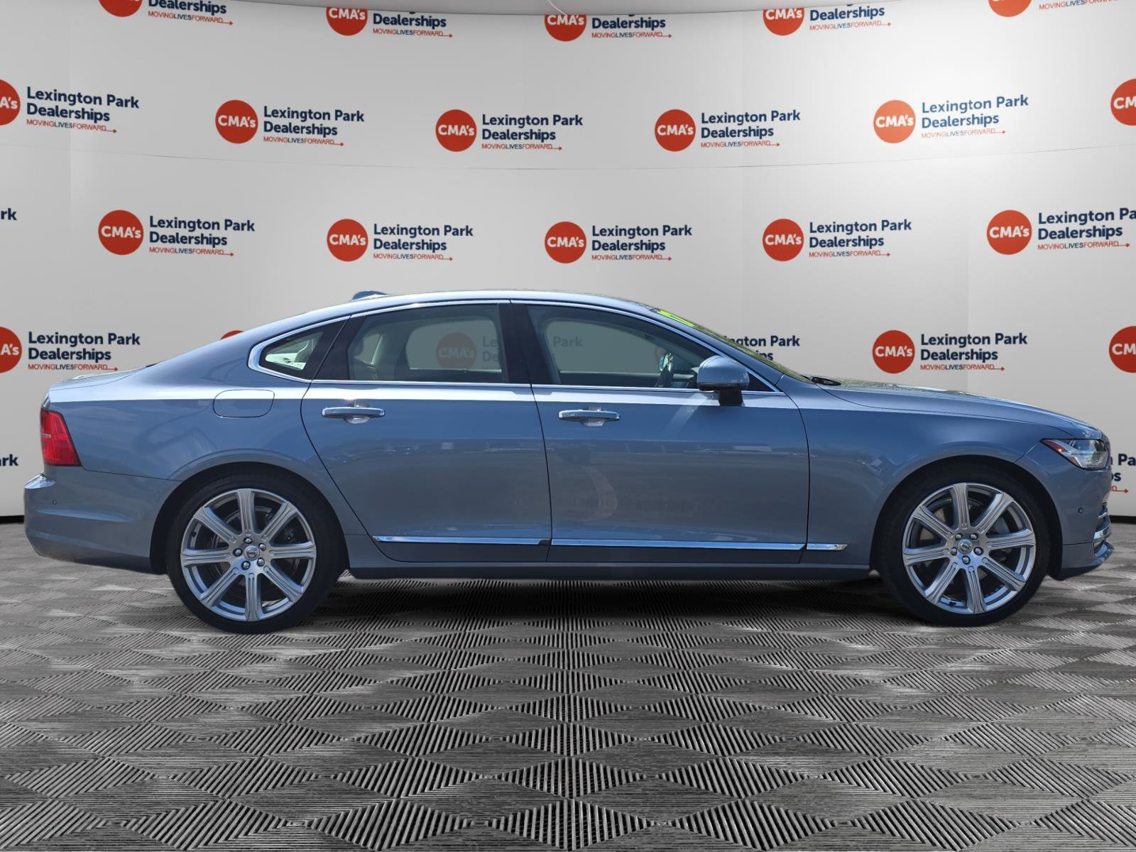 Used 2017 Volvo S90 T6 Inscription w/ Vision Package image 8