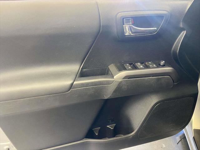 Certified 2022 Toyota Tacoma TRD Off-Road w/ TRD Premium Off Road Package image 19