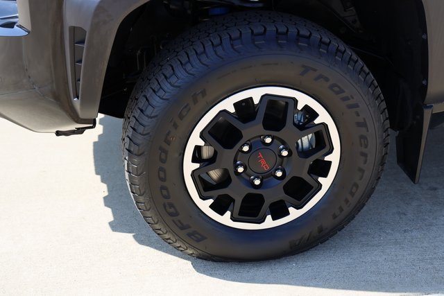 New 2024 Toyota Tacoma TRD Off-Road image 9
