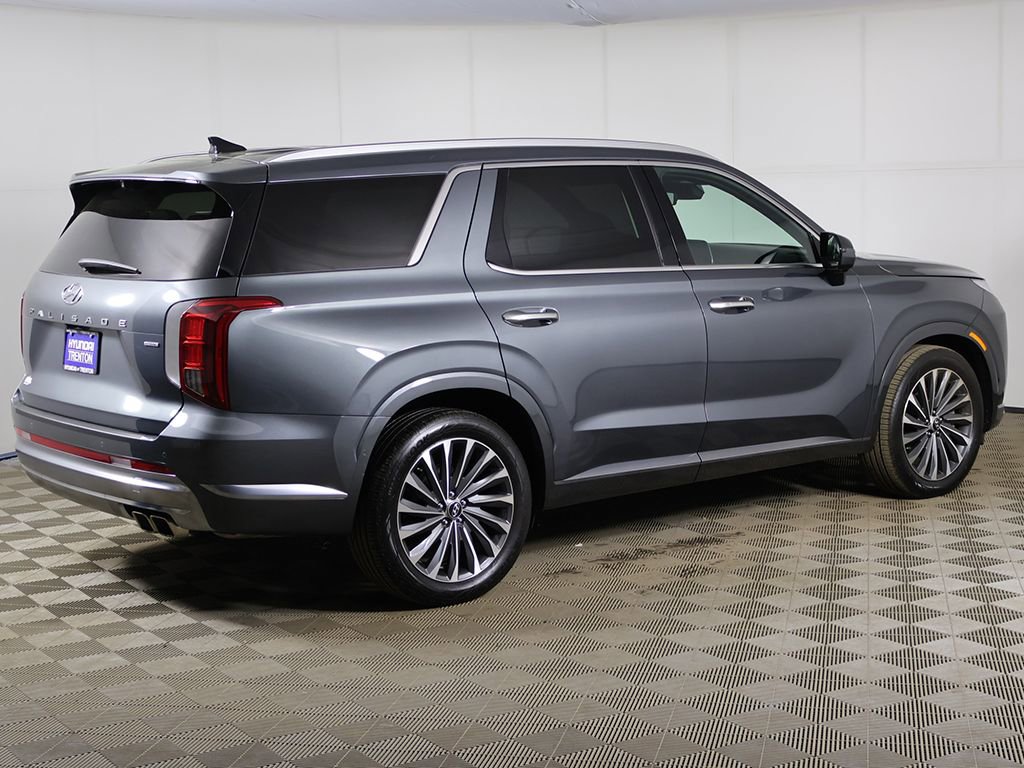 Used 2024 Hyundai Palisade Calligraphy image 18