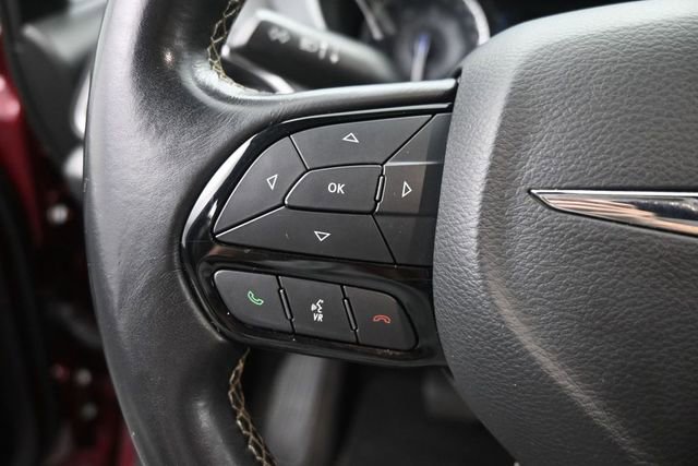 Used 2020 Chrysler Pacifica Touring w/ S Appearance Package FWD image 30