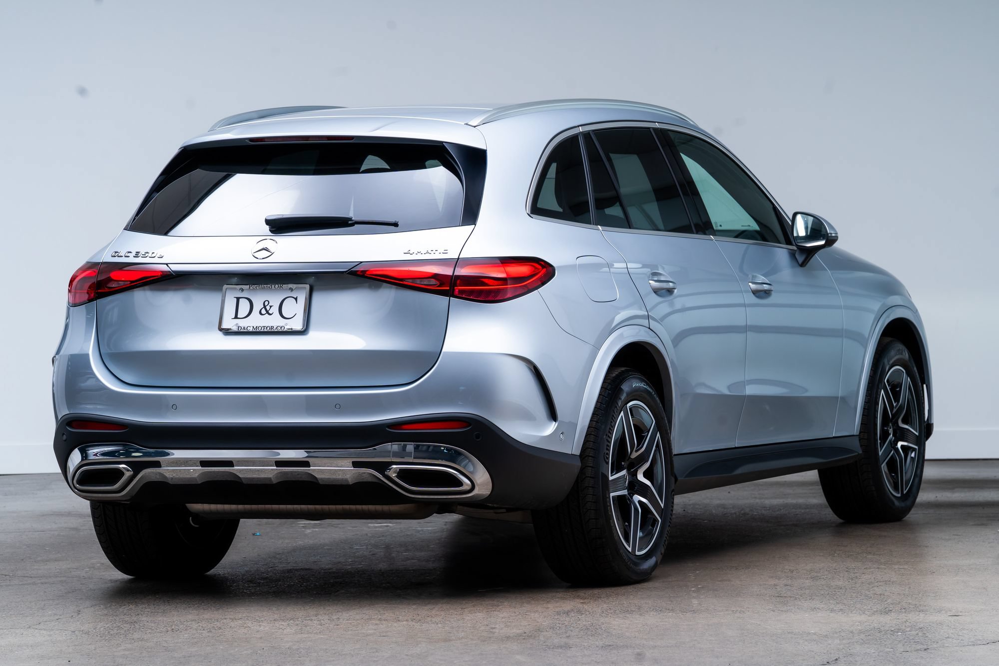 Used 2025 Mercedes-Benz GLC 350e 4MATIC w/ AMG Line image 6