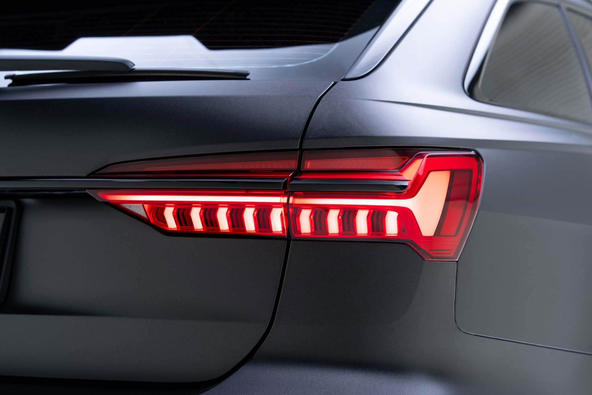 Used 2025 Audi RS 6 performance image 33