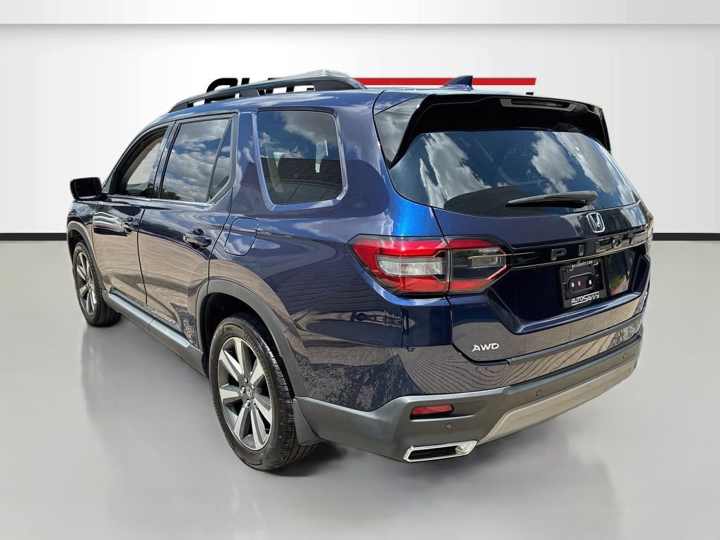 Used 2025 Honda Pilot Elite image 5