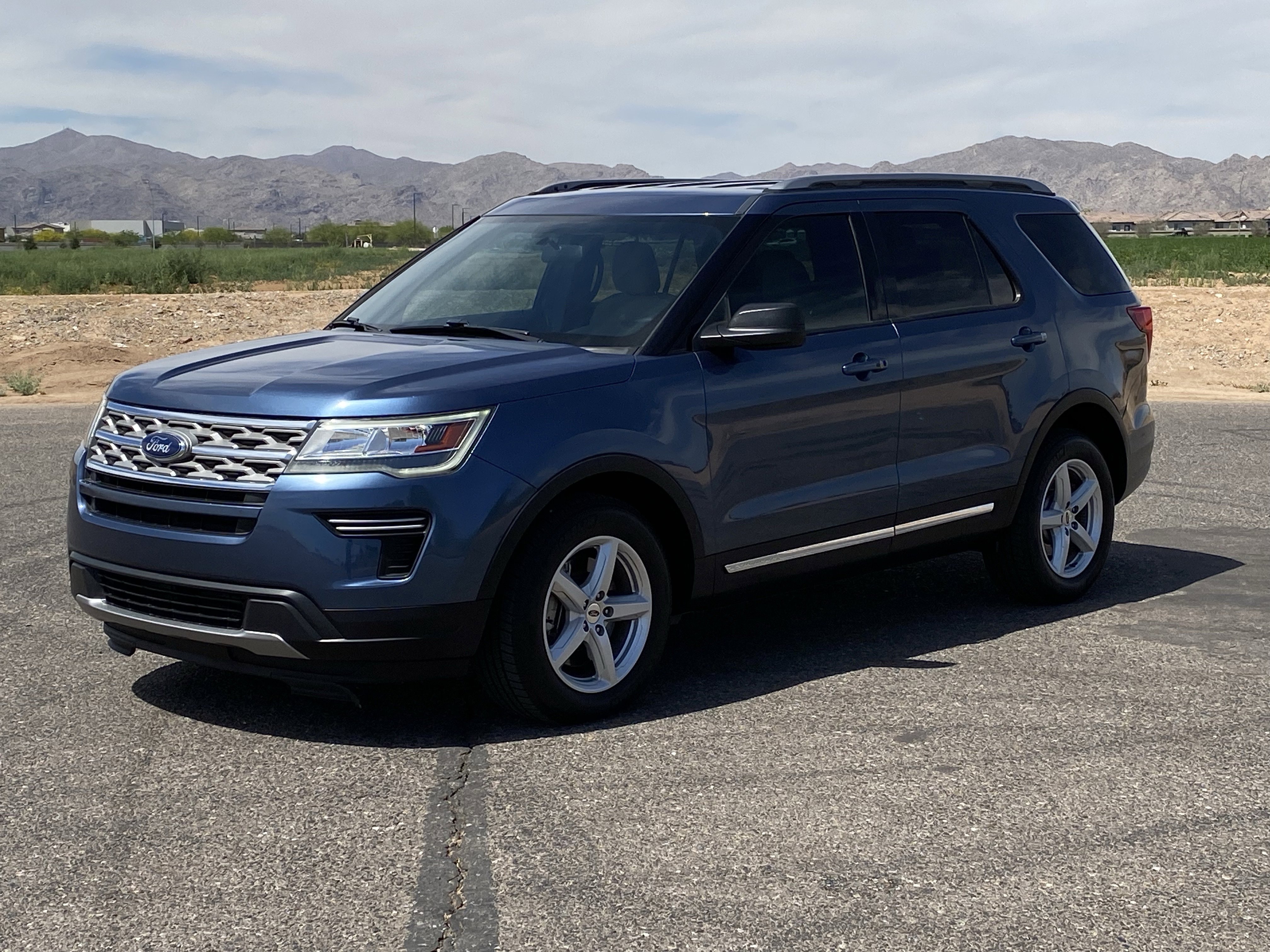 Used 2018 Ford Explorer XLT image 7