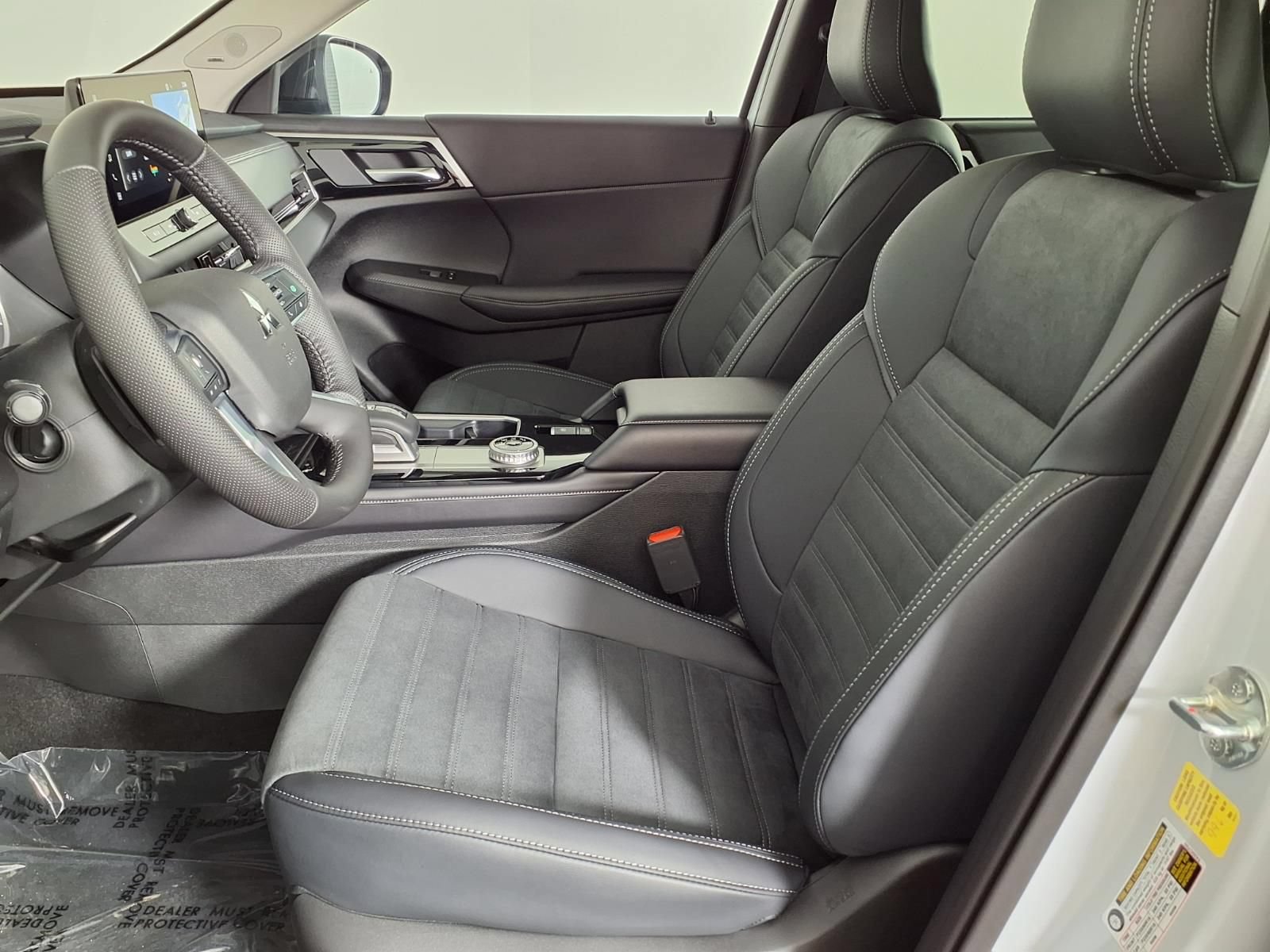 New 2026 Mitsubishi Outlander AWD image 20