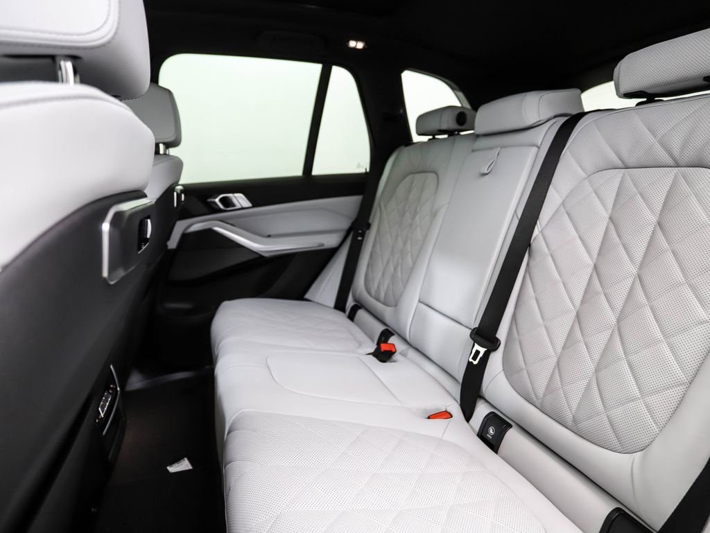 New 2026 BMW X5 xDrive40i w/ M Sport Package image 22