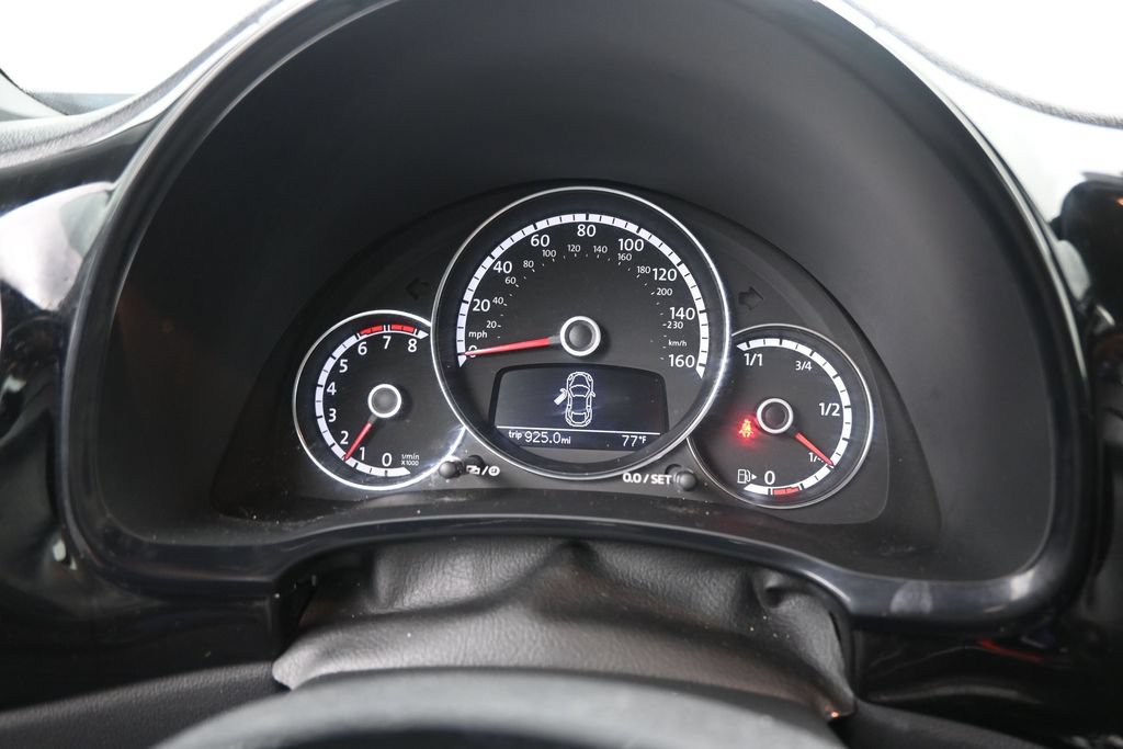 Used 2016 Volkswagen Beetle 1.8T S FWD image 12