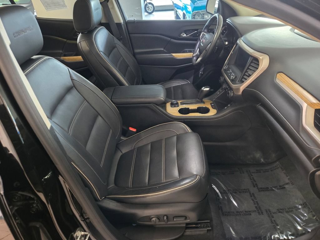 Certified 2018 GMC Acadia Denali w/ Technology Package AWD/4WD image 6