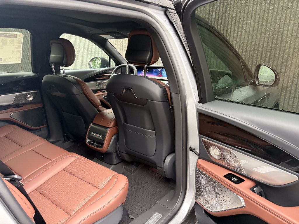 New 2026 Lincoln Nautilus Reserve AWD/4WD image 26
