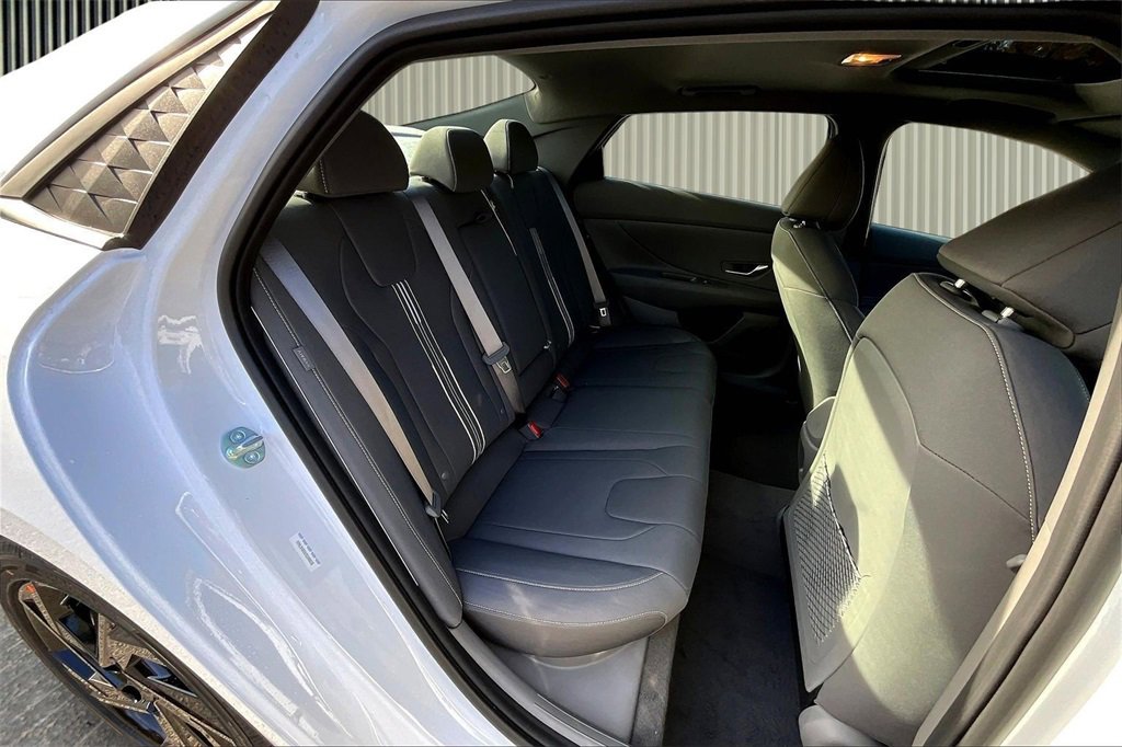 New 2026 Hyundai Elantra SEL Sport Premium image 9