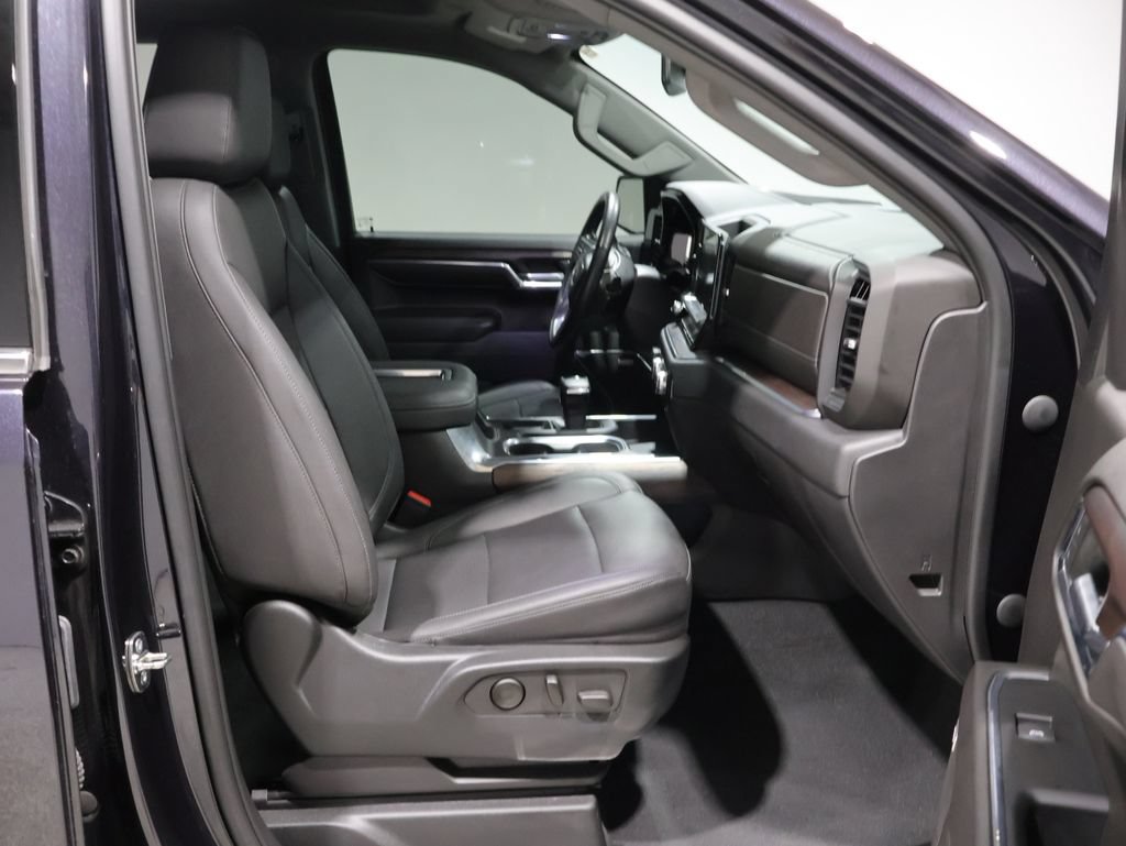 Used 2022 GMC Sierra 1500 SLT w/ SLT Convenience Package AWD/4WD image 23
