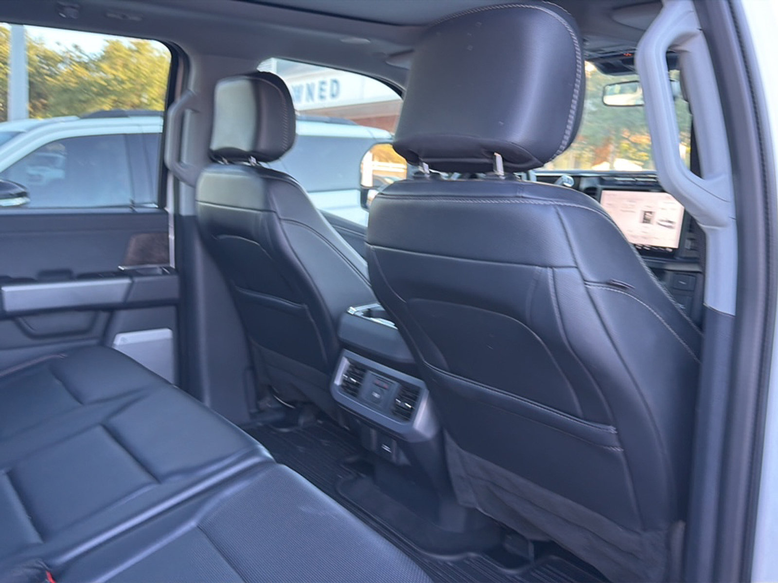 Used 2024 Ford F250 Lariat w/ Lariat Ultimate Package AWD/4WD image 12