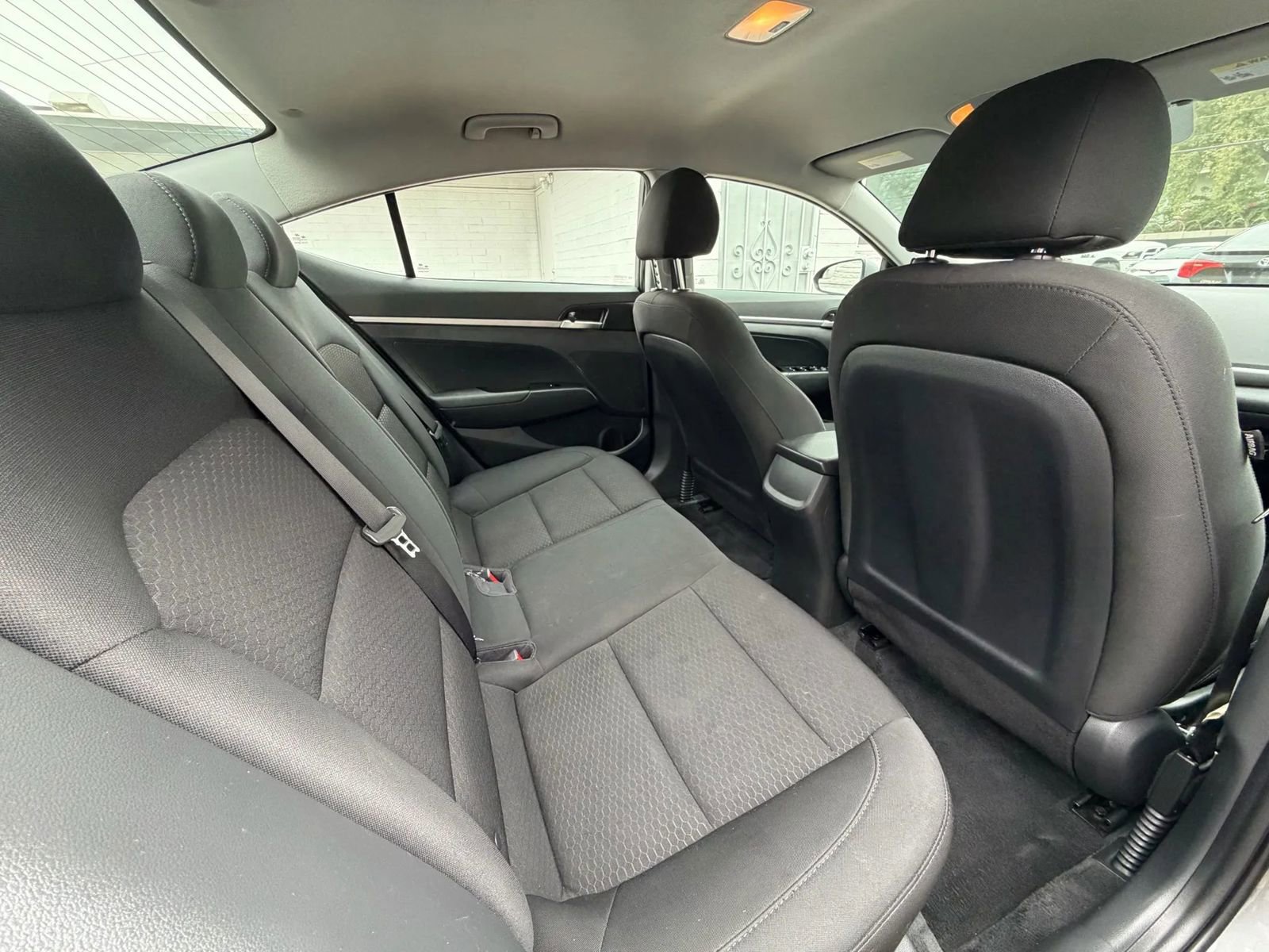 Used 2019 Hyundai Elantra SE w/ Winter Weather Package image 8