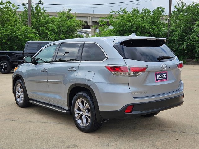 Used 2015 Toyota Highlander Plus FWD image 8