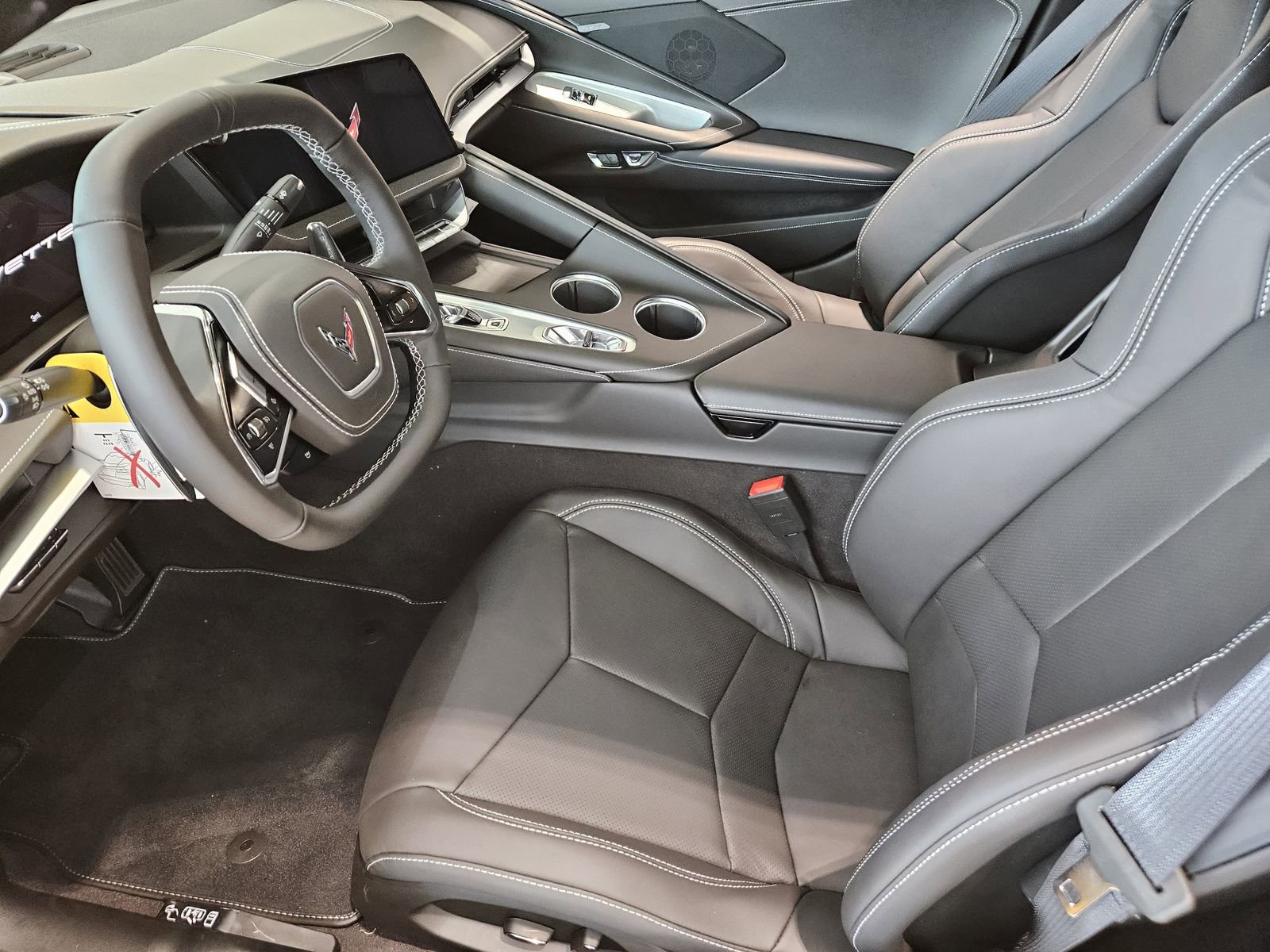 New 2026 Chevrolet Corvette Stingray Coupe w/ Z51 Performance Package RWD image 16