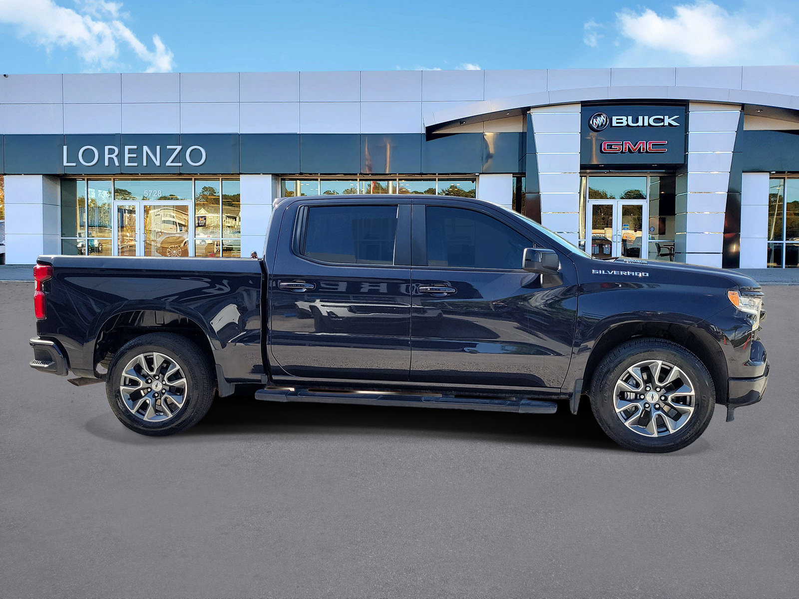 Used 2024 Chevrolet Silverado 1500 RST RWD image 4