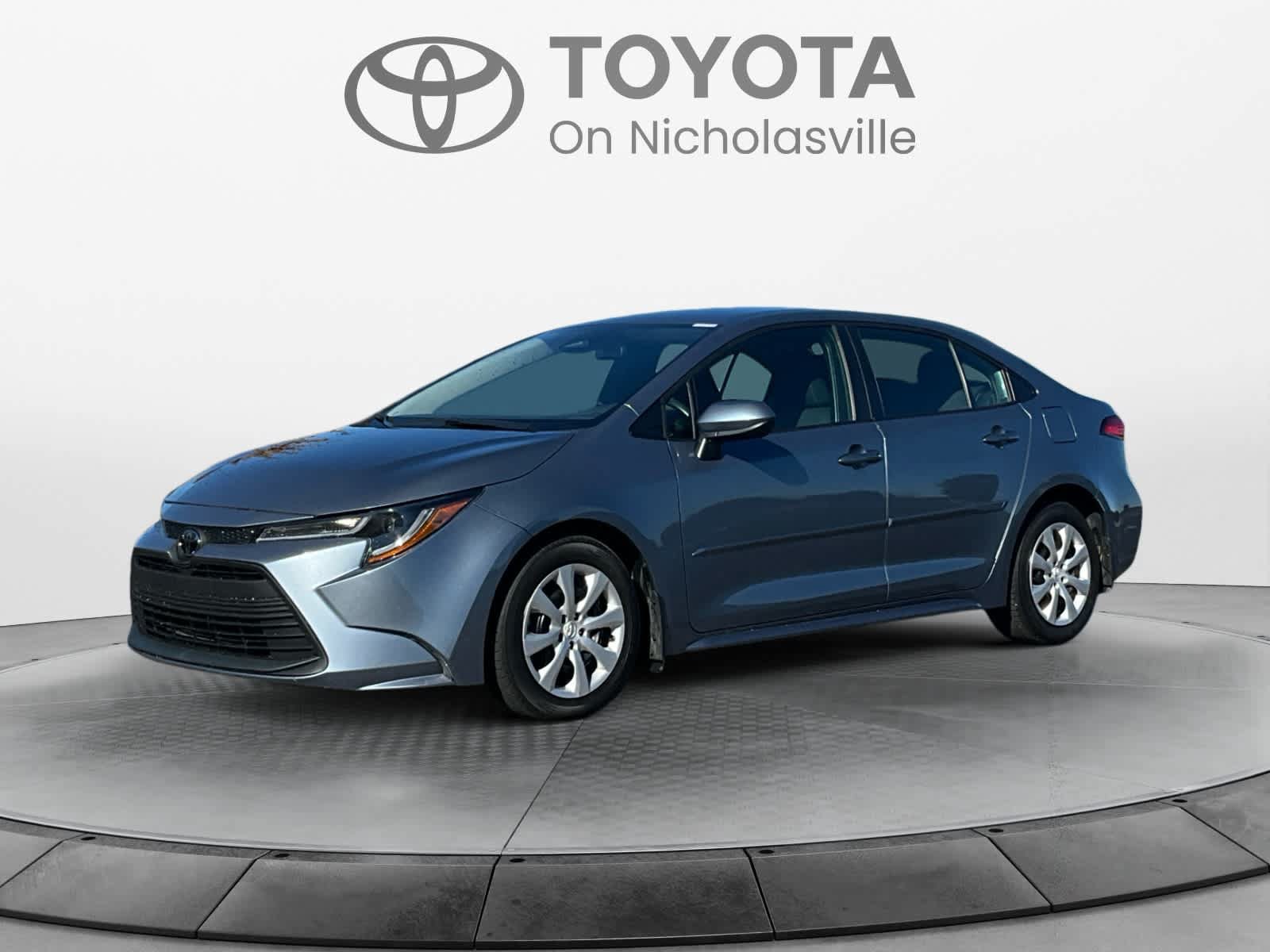 Used 2024 Toyota Corolla LE FWD image 1