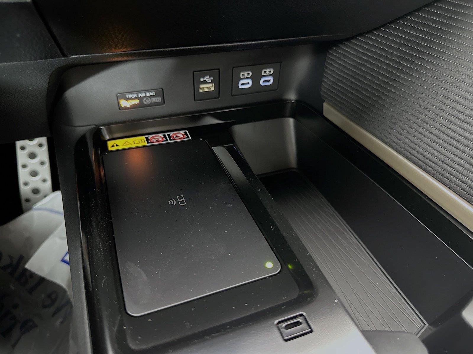 New 2026 Toyota Camry SE w/ Convenience Package FWD image 32