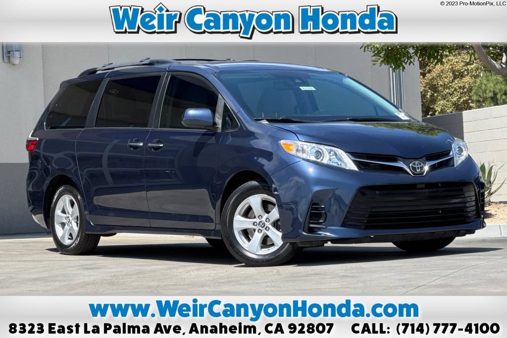 Used 2020 Toyota Sienna LE w/ LE Preferred Package FWD video 1