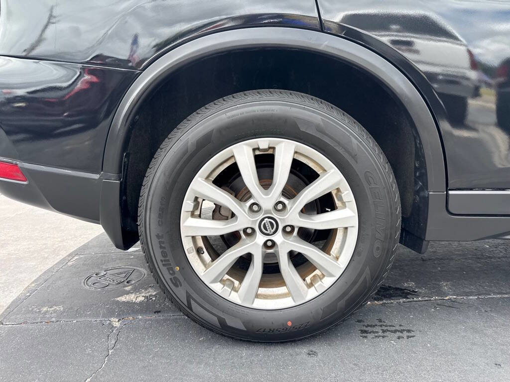 Used 2019 Nissan Rogue S w/ Special Edition Package FWD image 27