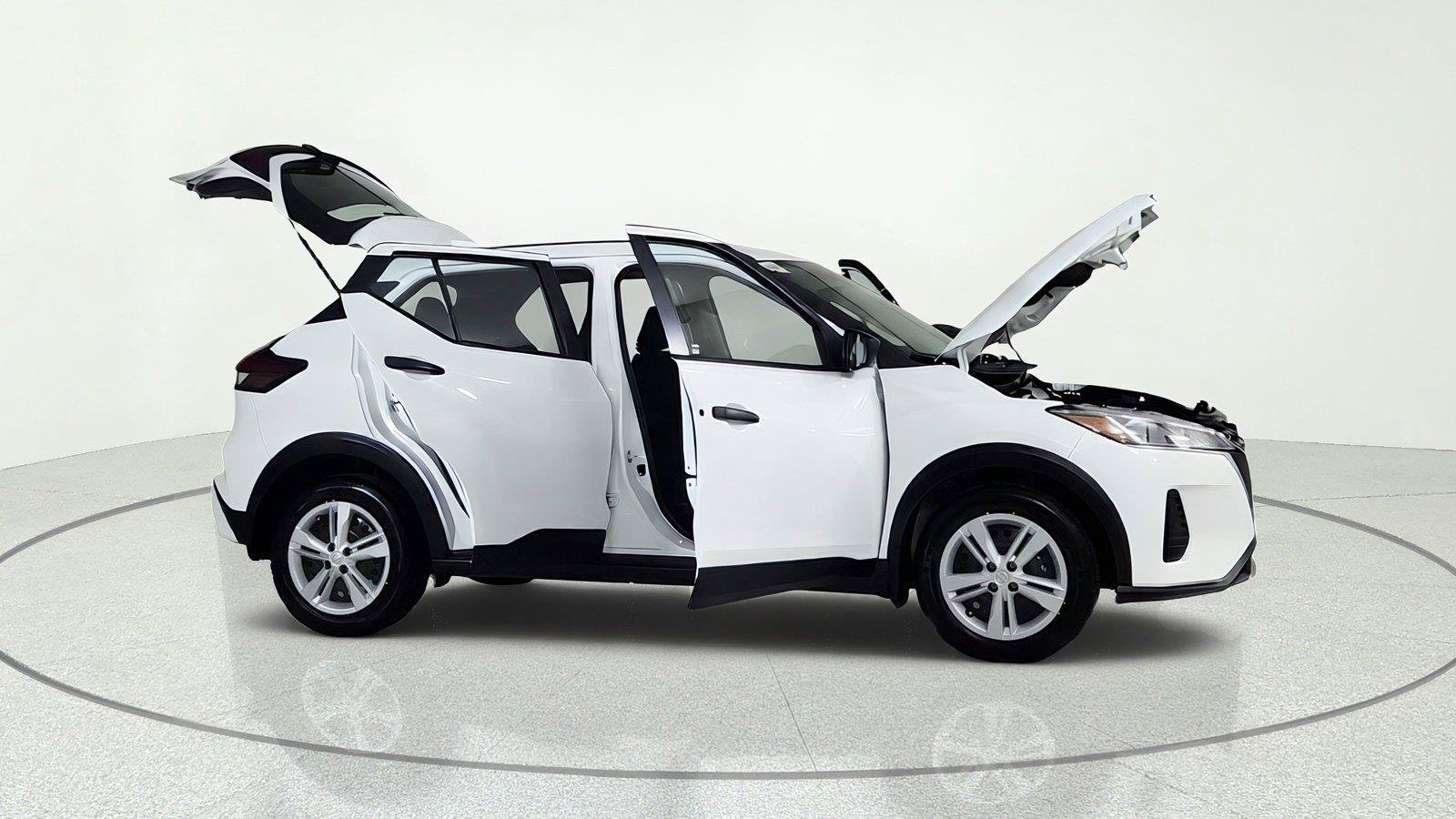 Used 2025 Nissan Kicks Play S FWD image 15