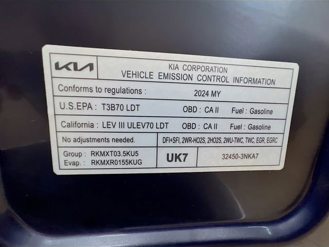 Certified 2024 Kia Carnival LX image 34